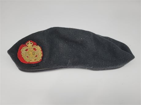 ANTIQUE CANADIAN ARMY BERET