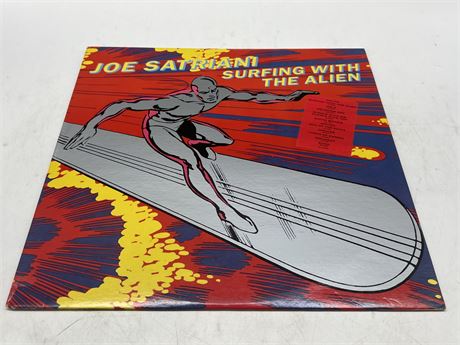 JOE SATRIANI - SURFING W/THE ALIEN - VG+