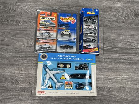 HOTWHEELS & REALTOY POLICE & AIRFORCE 1 PLAYSETS