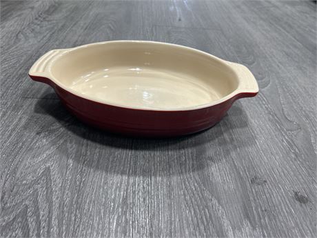 LE CREUSET 10-45 DISH RED