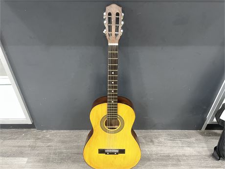PARLOUR SIZE ACOUSTIC GUITAR (MADE IN KOREA)