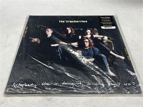 THE CRANBERRIES - EVERYBODY ELSE IS DOING IT SO WHY CANT WE? - NEAR MINT (NM)
