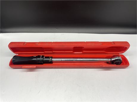 PERFORMANCE TOOLS TORQUE WRENCH IN CASE