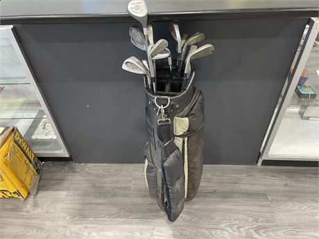 GOLF BAG + RIGHT HANDED CLUBS