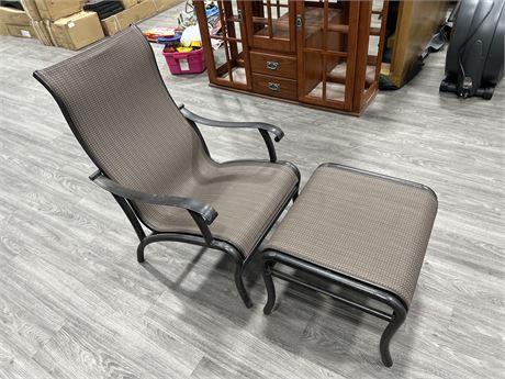LOUNGE CHAIR W/ FOOT REST BY MALLIN FURNITURE