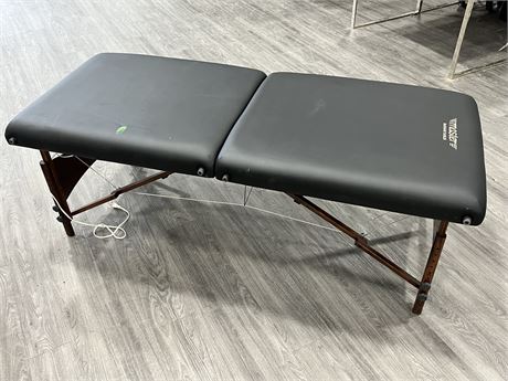 MASTER COLLAPSABLE MASSAGE TABLE (6ft long)