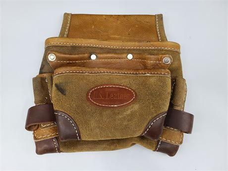 BUCKETBOSS  U.S LEATHER TOOL POUCH (11"x11")