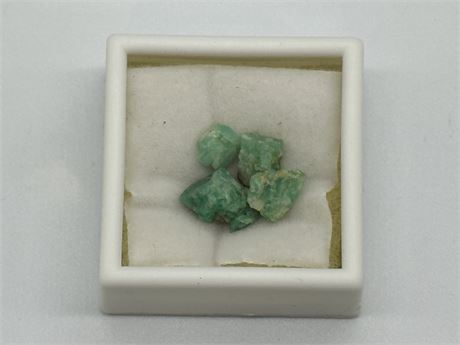 GENUINE COLOMBIAN EMERALD CRYSTAL SPECIMENS - 6.99CT
