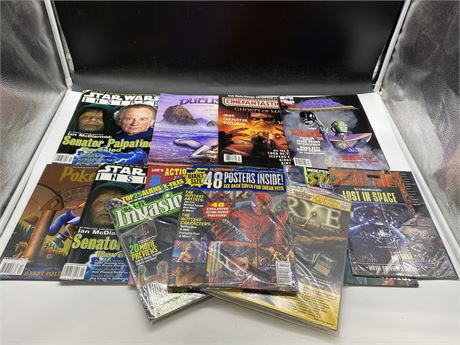 LOT OF TOY & SCIENCE FICTION MAGAZINES
