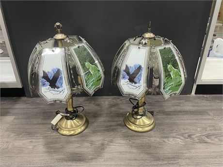 2 DECORATIVE TOUCH LAMPS -