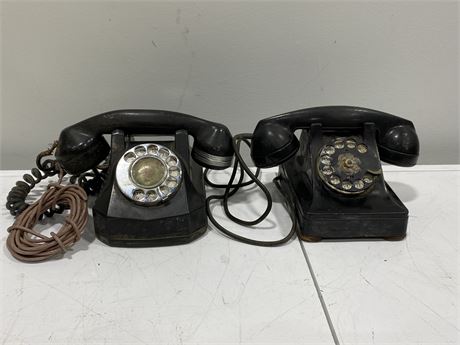 2 ANTIQUE BLACK ROTARY TABLE PHONES