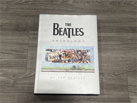 THE BEATLES ANTHOLOGY LARGE COFFEE TABLE BOOK - 14”x10”