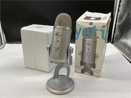 OUT OF BOX BLUE YETI USB MICROPHONE