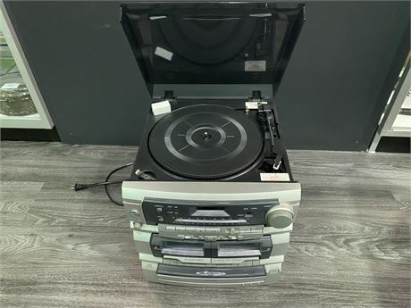 CURTIS 3 CD CHANGER W/TURN TABLE (Working)