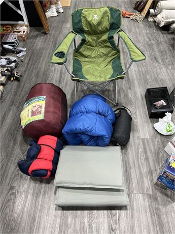 LOT OF CAMPING GEAR