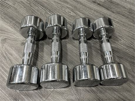 2 SETS OF DUMBBELLS - 5KG & 4KG, COMBINED WEIGHT 40LBS