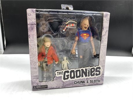 NEW NECA THE GOONIES CHUNK AND SLOTH