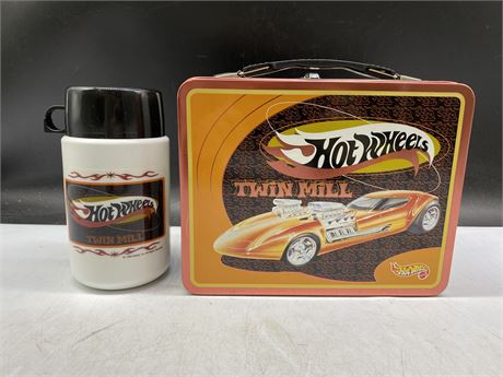 1998 HOTWHEELS LUNCH BOX AND THERMOS