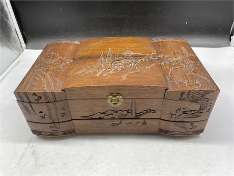 ANTIQUE CHINESE DRAGON CARBED JEWELRY BOX 15”x9”x6”