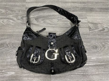 GUESS LEATHER PURSE