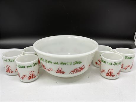 VINTAGE TOM & JERRY CHRISTMAS PUNCH BOWL & 6 CUPS (9” DIAMETER)