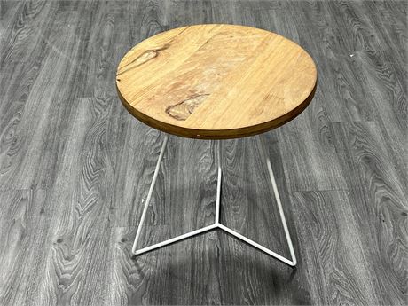 WOOD TOP SIDE TABLE (20” tall)