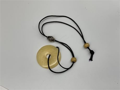 VINTAGE CHINESE DISK PENDANT NECKLACE