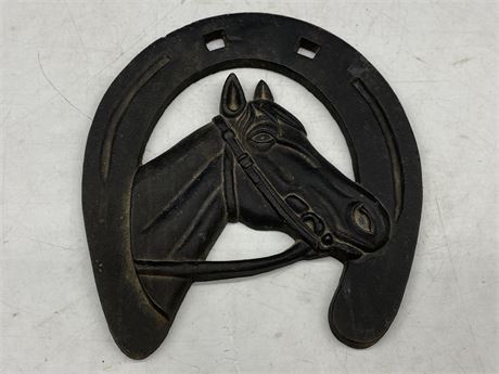 CAST IRON HORSE SHOE W/HORSE HEAD (7.5”)
