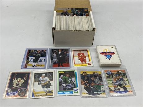 LOT OF MISC NHL CARDS INCLUDING 2 AUTOGRAPHED CARDS