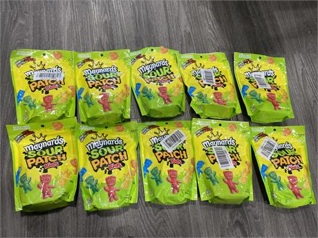 LOT OF 10 LARGE SOUR PATCH KIDS