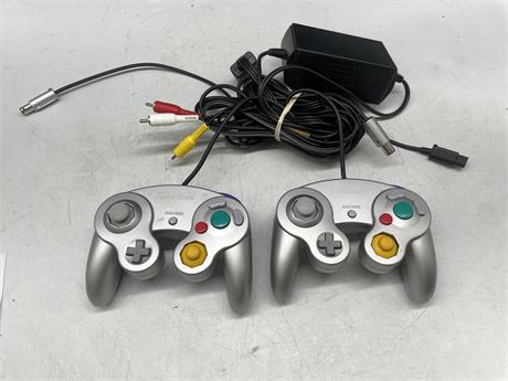 2 ORIGINAL GAMECUBE CONTROLLERS WITH POWER CORD AND AV CORD