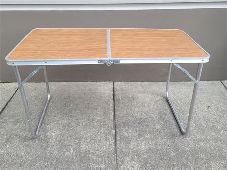 FOLDING TEAK TABLE (4x2ft Dm - 27.5"H)