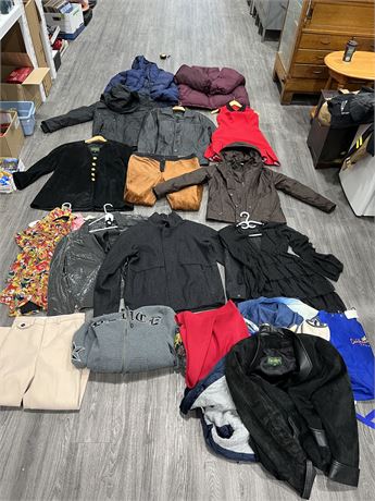 LOT OF MISC CLOTHING / DRESSES