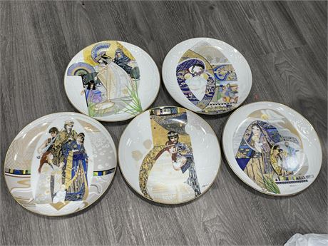 5 KNOWLES BIBLICAL SERIES TEXTURED AND GOLD PLATES