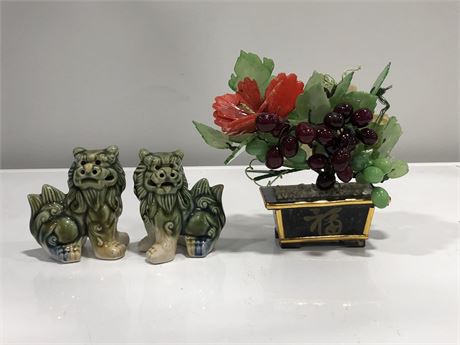 VINTAGE CHINESE FOO DOGS-FU LIONS CERAMIC ASIAN FENG SHUI + JADE TREE