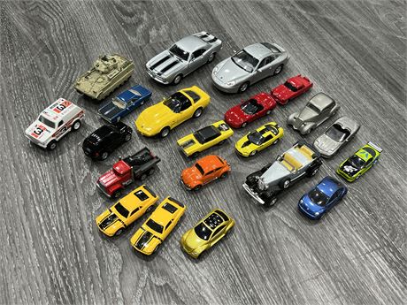 LOT OF LOOSE DIECAST CARS