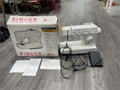 SINGER SEWING MACHINE IN BOX - UNTESTED / AS IS