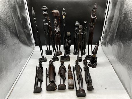 17 ASSORTED AFRICAN EBONY / WOOD CARVINGS