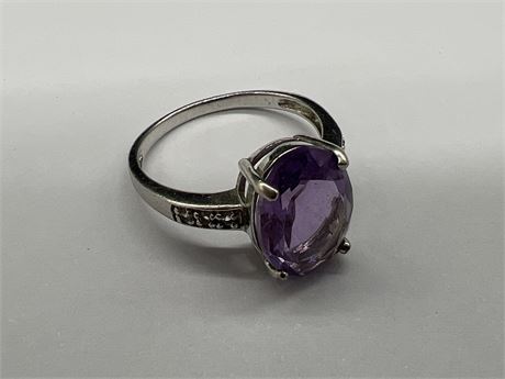 925 SILVER RING W/LARGE AMETHYST STONE - SIZE 10