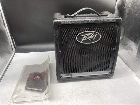 PEAVEY KB1 AMP WITH MANUAL