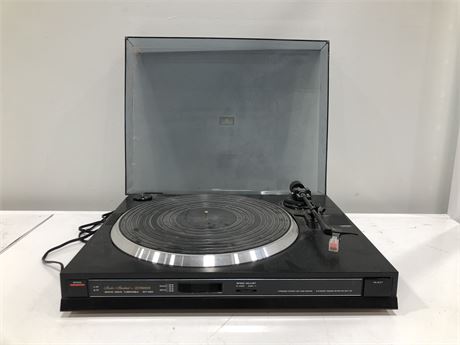 VINTAGE FISHER MT-860 TURNTABLE IN BOX