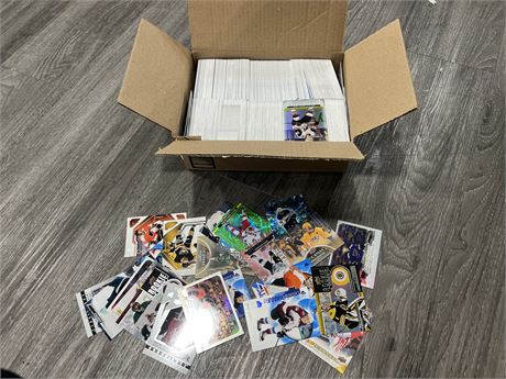 700+ NHL CARDS