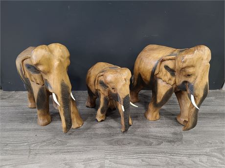 3 LARGE WOODEN ELEPHANT FAMILY (14"tall)