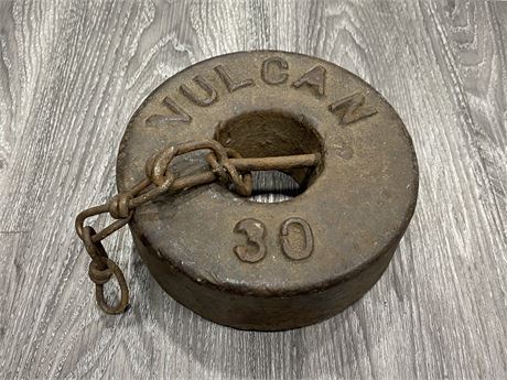 VINTAGE 30LB “VULCAN” IRON HORSE WEIGHT 8” (Rare, hard to find)