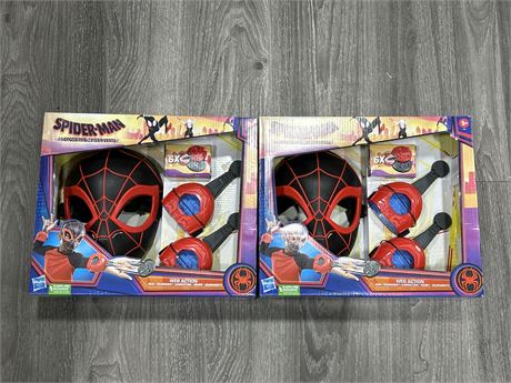 2 NEW SPIDER-MAN WEB SHOOTERS