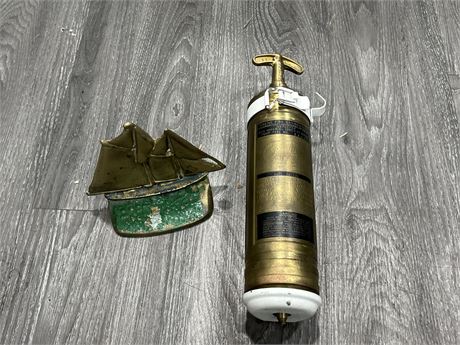 VINTAGE BRASS SAILBOAT DOOR STOP & EARLY BRASS PYRENE FIRE EXTINGUISHER 14” LONG