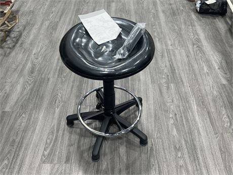 BRAND NEW EXERCISE OFFICE CHAIR