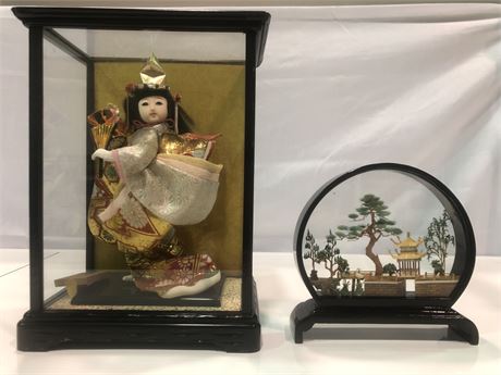FOREIGN DOLL / SCENIC DISPLAY