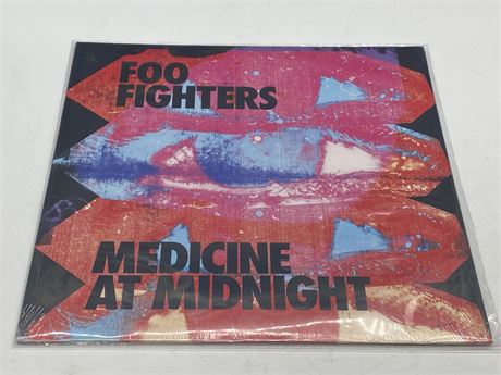 SEALED FOO FIGHTERS - MEDICINE AT MIDNIGHT