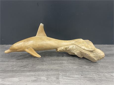 WOOD CARVED DECORATIVE DOLPHIN FIGURE 26” LONG (SOME DAMAGE ON FINS)
